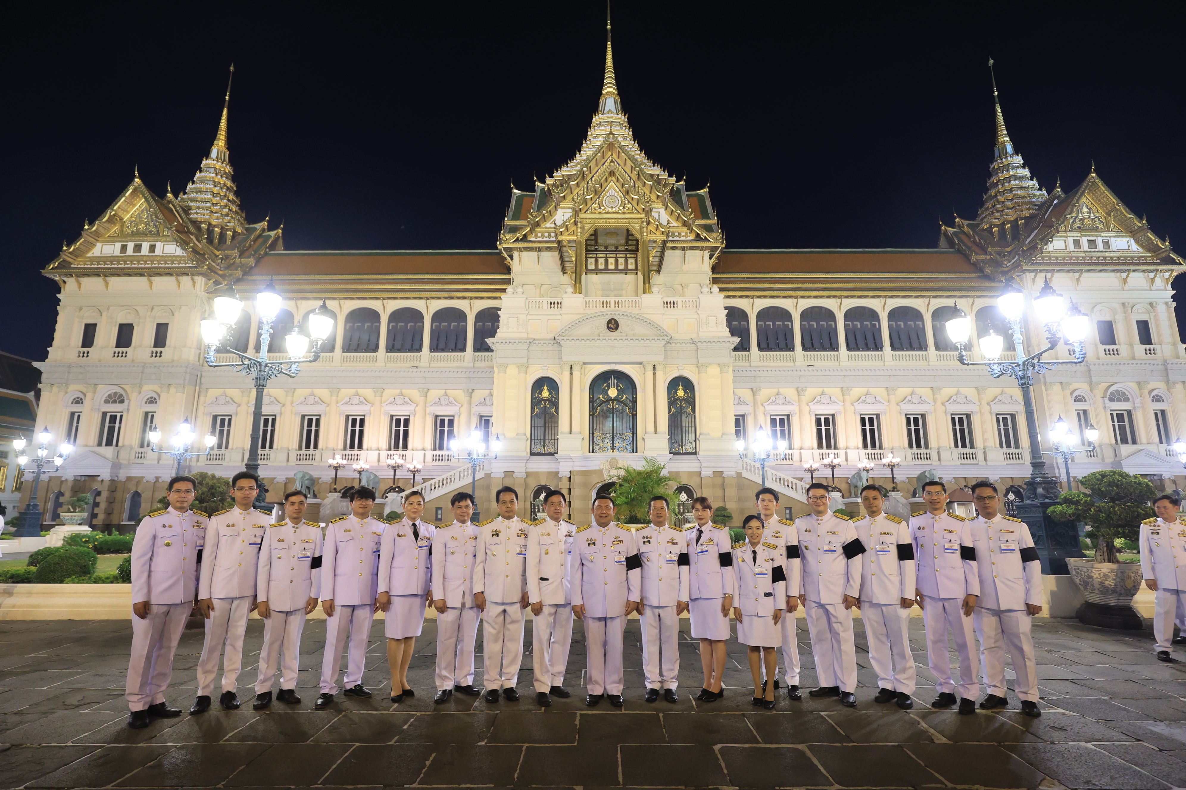 title - สำนักงานการปฏิรูปที่ดินเพื่อเกษตรกรรม รับพระราชทานพระบรมราชานุญาตให้ร่วมเป็นเจ้าภาพบำเพ็ญกุศลถวายพระบรมศพ สมเด็จพระนางเจ้าสิริกิติ์ พระบรมราชินีนาถ พระบรมราชชนนีพันปีหลวง